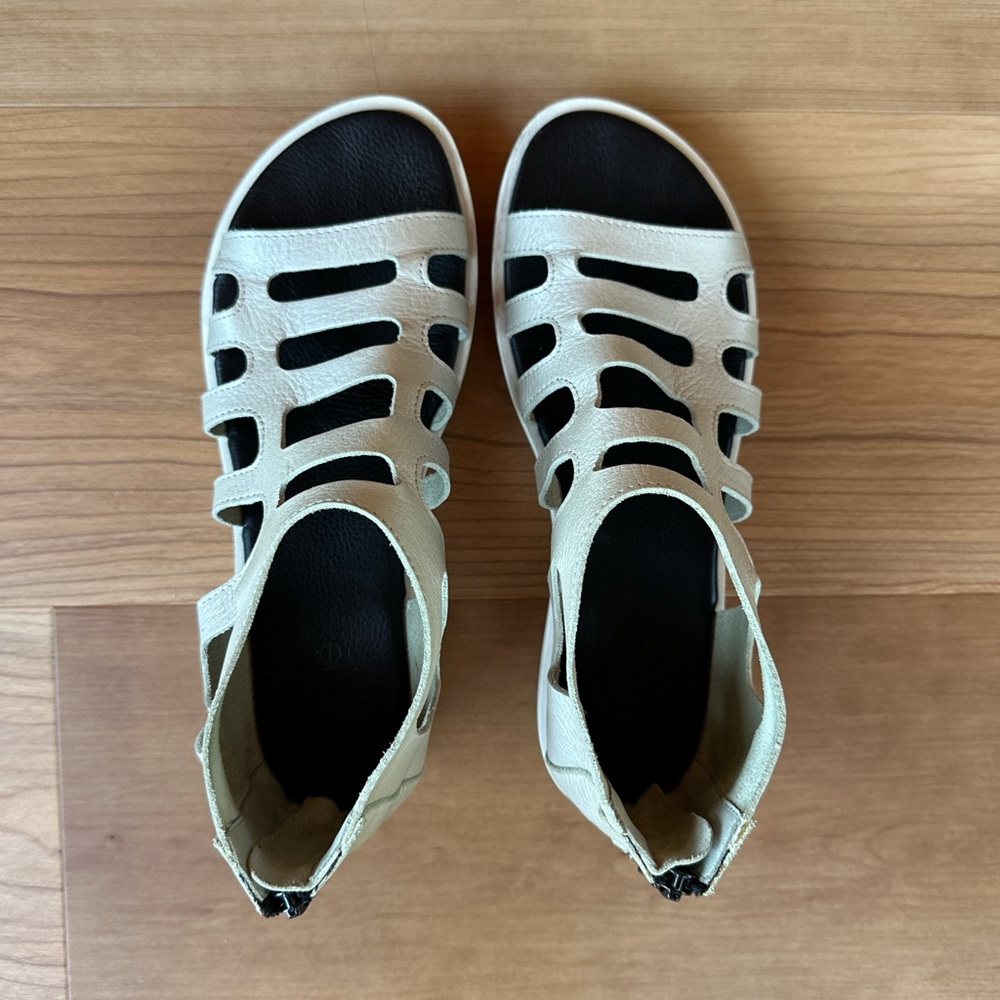 Arche White & Black Leather Gladiator Platform Sandals - Size 37